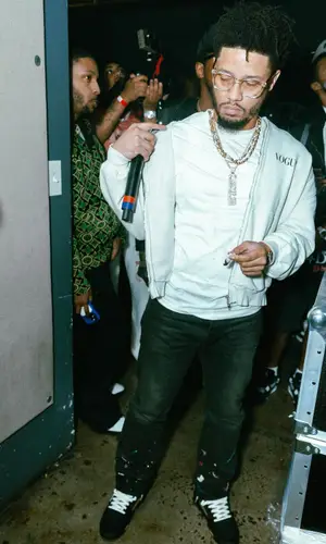 Veeze’s Outfit in Balenciaga Hoodie, Undercover Jeans & Jordan Sneakers (2024)