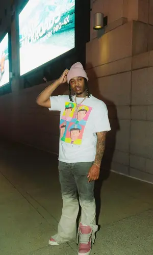 Noodah05 wearing Vintage t-shirt