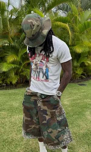 Kai Cenat wearing Vintage t-shirt