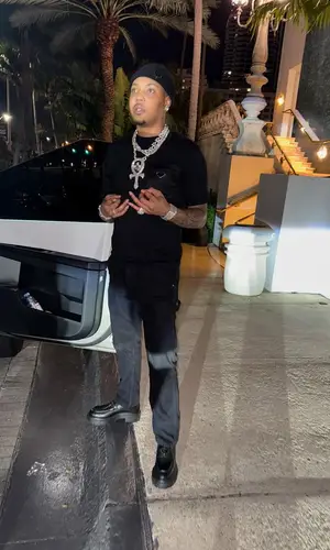 G Herbo wearing Benny The Jeweler jewelry