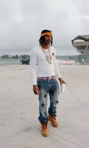 Lil Baby wearing Mannahatta NYC belt