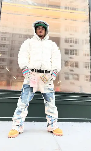 Ozuna’s Outfit in Doublet Belt, Rhude Cap & Mannahatta NYC Hat (2025)