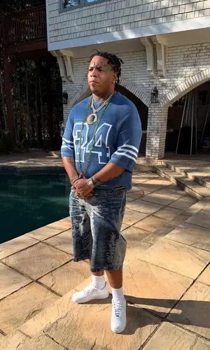 Lil Gotit’s Outfit in Nahmias Jersey, Diesel Shorts & Nike Sneakers (2025)