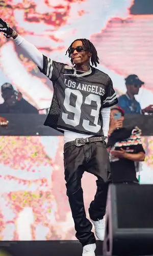Soulja Boy’s Outfit in B.B. Simon Belt, Cartier Watch & Balenciaga Eyewear (2025)