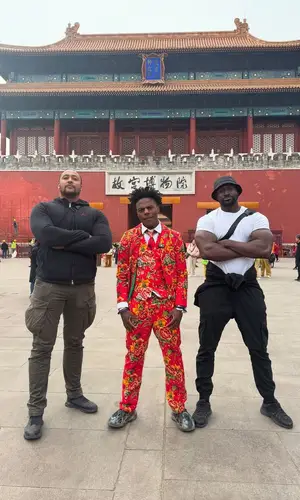 IShowSpeed’s Outfit in Amazon Jacket, Adidas Sneakers & Yeezy (2025)