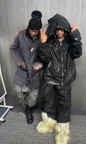 UnoTheActivist wearing Lab Online hat