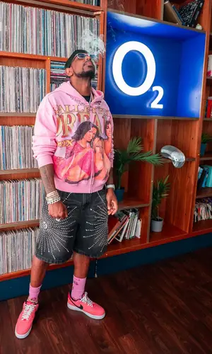 Fabolous wearing Chrome Hearts sock