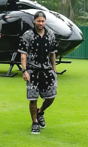 Neymar’s Outfit in Amiri Shirt, Jacob & Co. Watch & Chrome Hearts Hat (2025)