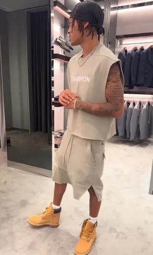 Nemzzz’s Outfit in Rick Owens Top, Champion & Nike Socks (2025)