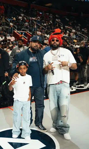 Icewear Vezzo’s Outfit in Nahmias T-Shirt, Nike Sneakers & B.B. Simon Belt (2025)