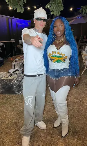 Central Cee’s Outfit in Nike Pants, Louis Vuitton Sneakers & Chrome Hearts Eyewear (2025)