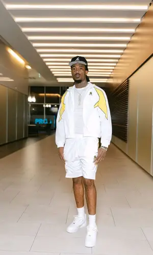 Hunxho’s Outfit in One Million Clothing Jacket, Nike Sneakers & New Era Cap (2025)