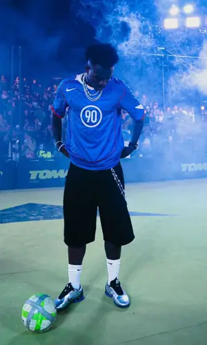 Vinicius Jr’s Outfit in Nike Jersey, Mannahatta NYC Belt & StarChain World Jewelry (2025)