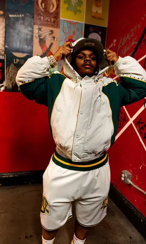42 Dugg’s Outfit in Supreme Jacket, Jon Stan Cap & Hanes Socks (2026)