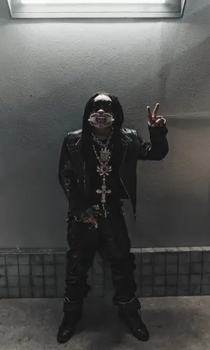 Trippie Redd’s Outfit in Maison Margiela Sneakers, Rick Owens Eyewear & AB Jewelers Jewelry (2026)