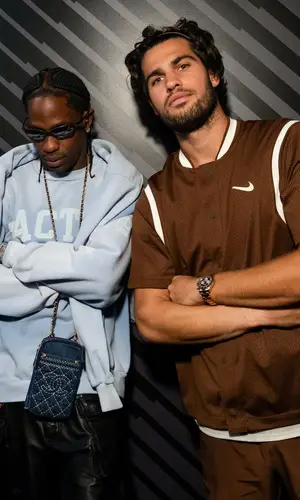 Travis Scott’s Outfit in Nike Sweater, Oakley Eyewear & Travis Scott Merch (2026)