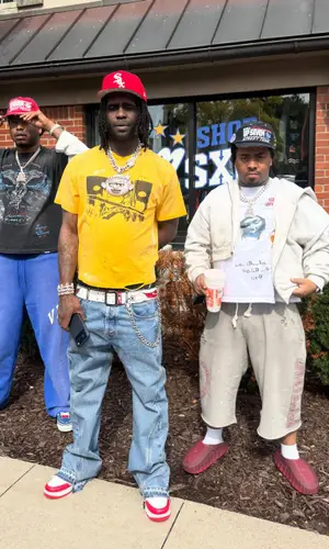 Chief Keef’s Outfit in Gallery Dept. Jeans, Mannahatta NYC Belt & New Era Cap (2026)