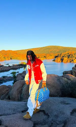 Autumn!’s Outfit in Louis Vuitton Jacket, Timberland Boots & Yayoi Kusama (2026)