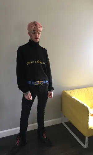 Lil Peep wearing Gucci sneakers