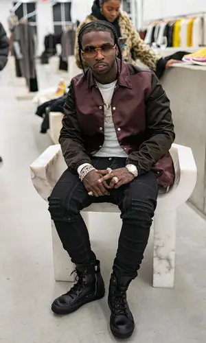 Pop Smoke’s Outfit in Rick Owens Jacket & Cartier Eyewear (2020)
