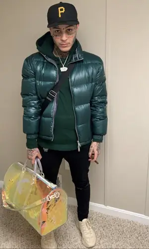 Lil Skies wearing New Era cap