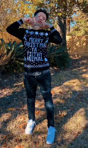 Lil Mosey wearing Dior belt