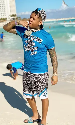 Yella Beezy wearing Dolce & Gabbana hat