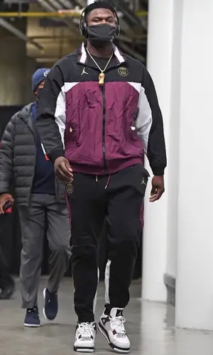 Zion Williamson wearing Jordan sneakers