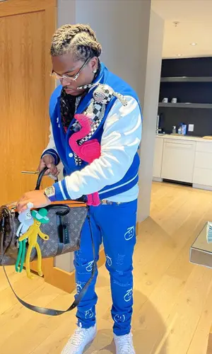 Gunna wearing Louis Vuitton belt