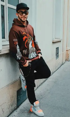 Manuel Turizo wearing New Era cap