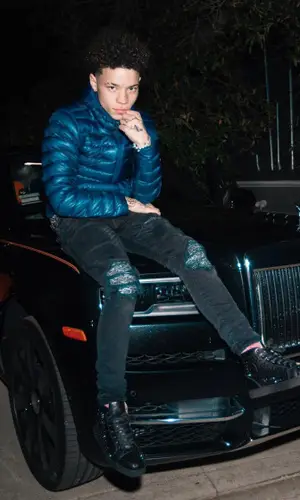 Lil Mosey wearing B.B. Simon belt