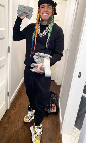 6ix9ine wearing G-Star RAW pants