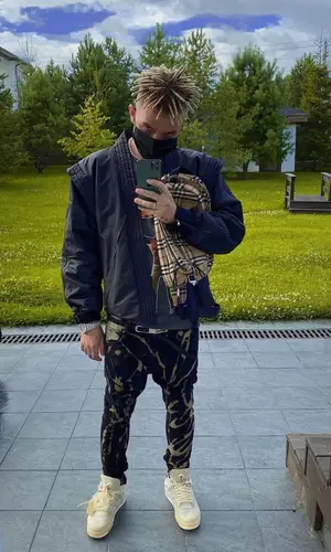 Элджей wearing Sayonara Boy other
