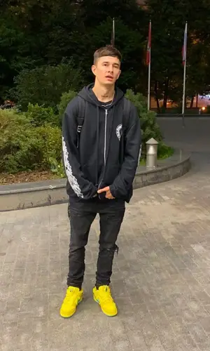 Obladaet wearing Nike other