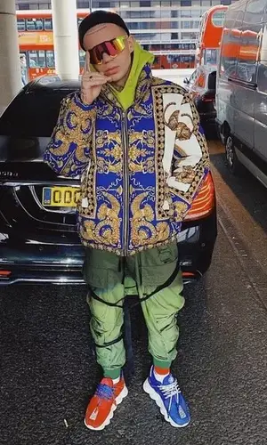 Элджей wearing Versace jacket