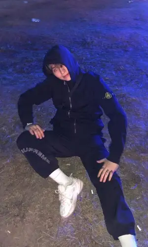 Lil Morty’s Outfit in Stone Island Hoodie, Supreme Pants & Nike (2020)