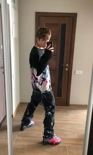 Lil Morty’s Outfit in Misbhv Top, Semon Pavlov Jeans & Off-White Sneakers (2020)