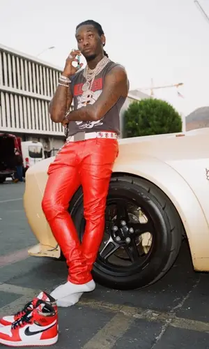 Offset wearing Jordan sock