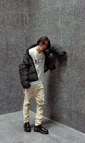 Flesh’s Outfit in Balenciaga Jacket, Amiri T-Shirt & Purple Brand Jeans (2020)