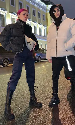 Анастасия Ивлеева wearing Vetements pants