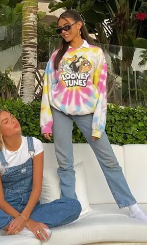 Madison Beer wearing Luva other