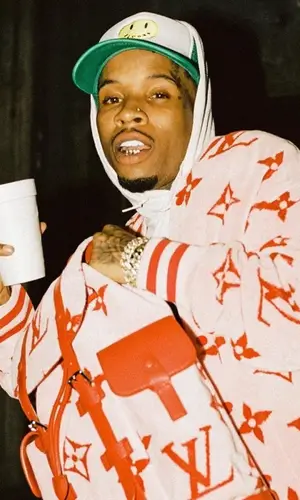 Tory Lanez wearing Etai Drori pants