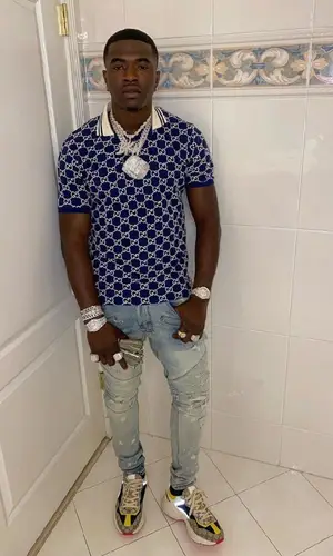 Bankroll Freddie wearing Gucci other