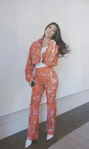 Kourtney Kardashian’s Outfit in Maisie Wilen Jacket & Celine (2020)