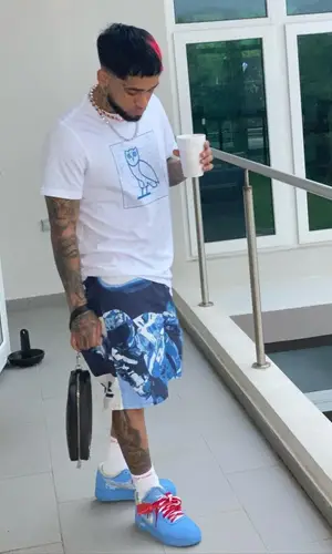 Bryant Mayers wearing Supreme sock