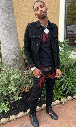 Funny Mike wearing Bally belt