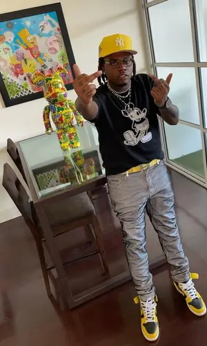 Gunna wearing Hermes belt