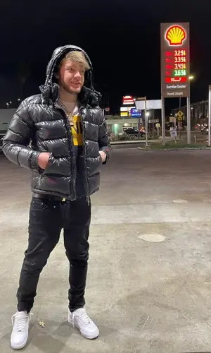 Murda Beatz wearing Hermes belt
