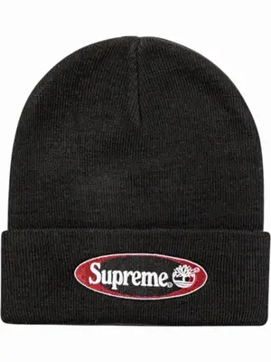 Hats in Quando Rondo’s closet