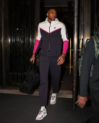 Latest Giannis Antetokounmpo's Outfits #3